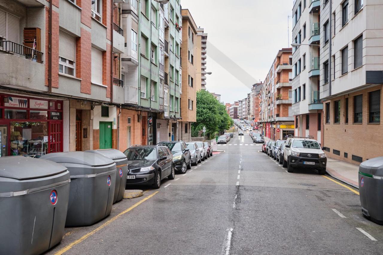 مبيت وإفطار Espectacular Atico A Un Paso Del Centro De خيخون المظهر الخارجي الصورة
