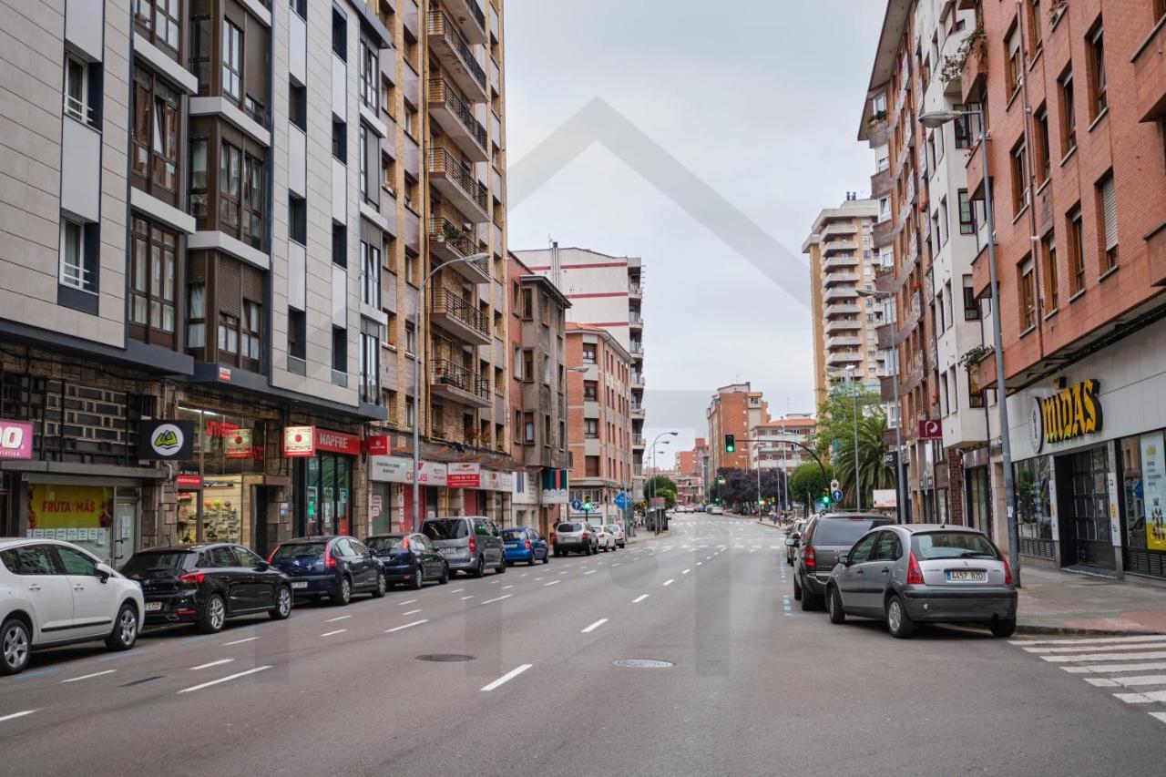 مبيت وإفطار Espectacular Atico A Un Paso Del Centro De خيخون المظهر الخارجي الصورة